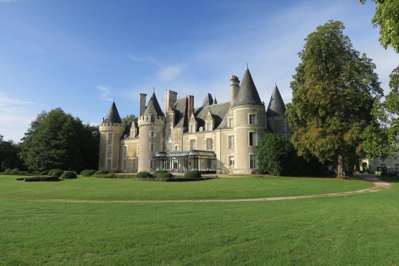 Chateau Golf Des Sept Tours Hotel Courcelles-de-Touraine Exterior photo