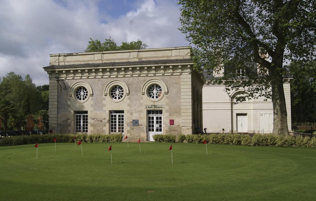 Chateau Golf Des Sept Tours Hotel Courcelles-de-Touraine Exterior photo